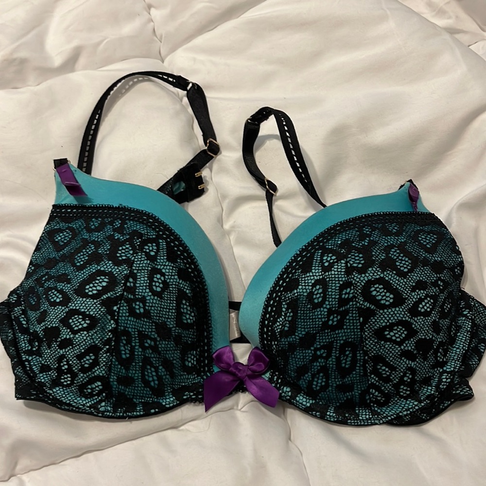 VS Very Sexy push-up bra